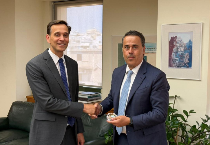 ΥΠΕΝ: Συνάντηση Σ. Παπασταύρου με τον νέο επιτετραμμένο της πρεσβείας των ΗΠΑ στην Αθήνα