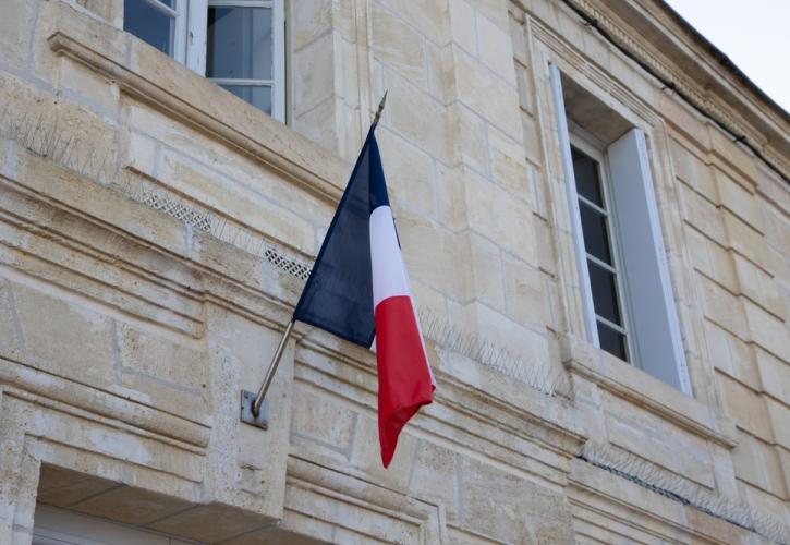 Γαλλία - δημοσκόπηση: Οι περισσότεροι θέλουν διάλυση της Βουλής και νέες εκλογές