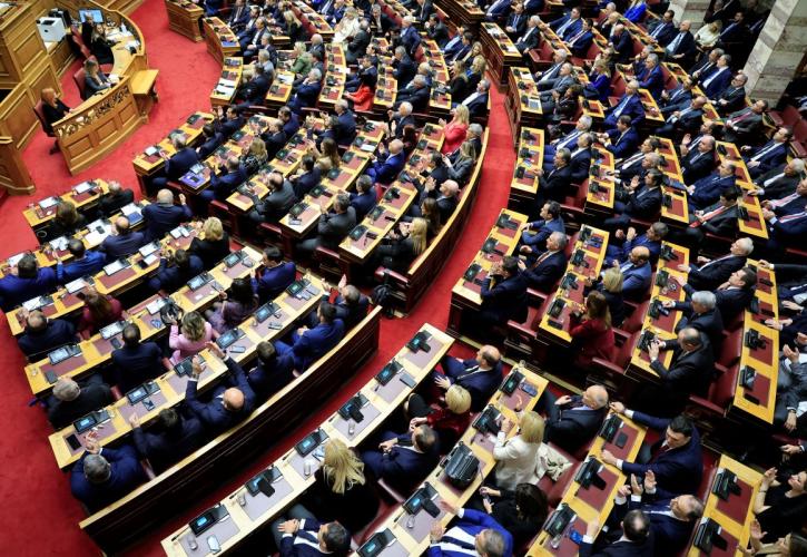 Το επίδομα επικινδυνότητας, η Βουλή, οι ένστολοι και τα μνημόνια