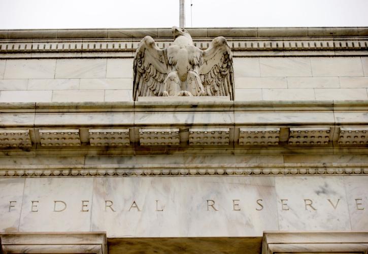 Μπεζ Βίβλος (Fed): Σχεδόν αμετάβλητη η οικονομική δραστηριότητα στις ΗΠΑ - Σταθερή η απασχόληση