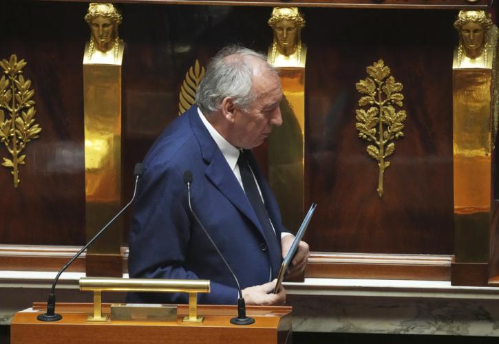 Γαλλία: Έπεσε η κυβέρνηση Μπαϊρού - Έχασε την ψήφο εμπιστοσύνης
