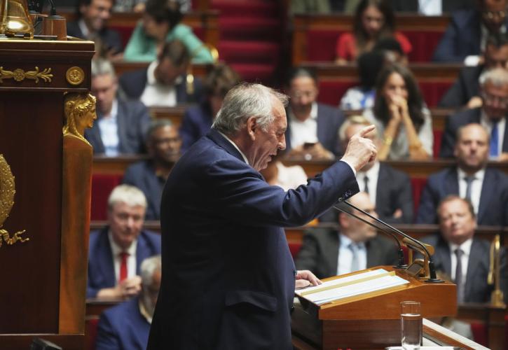 Τα δραματικά μηνύματα Μπαϊρού πριν από την κρίσιμη ψηφοφορία - Ιστορική απόφαση για το μέλλον