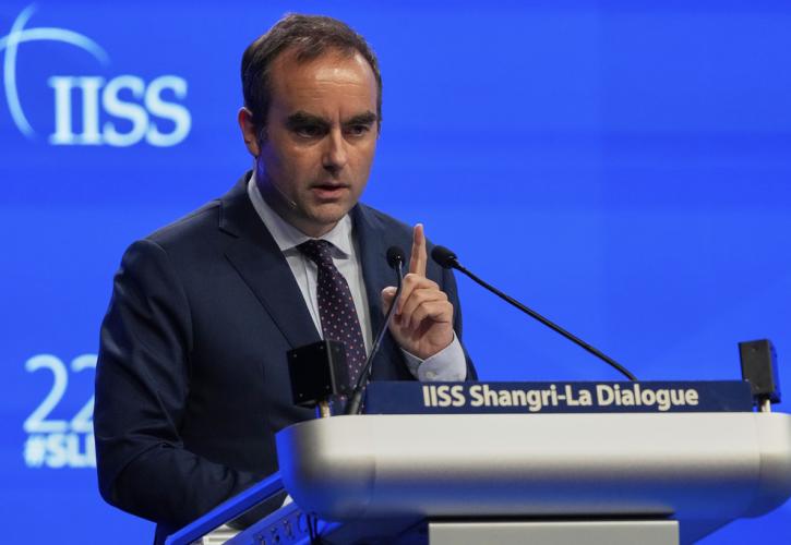 Γαλλία: Ο πρόεδρος Μακρόν διόρισε νέο πρωθυπουργό τον Σεμπαστιάν Λεκορνί