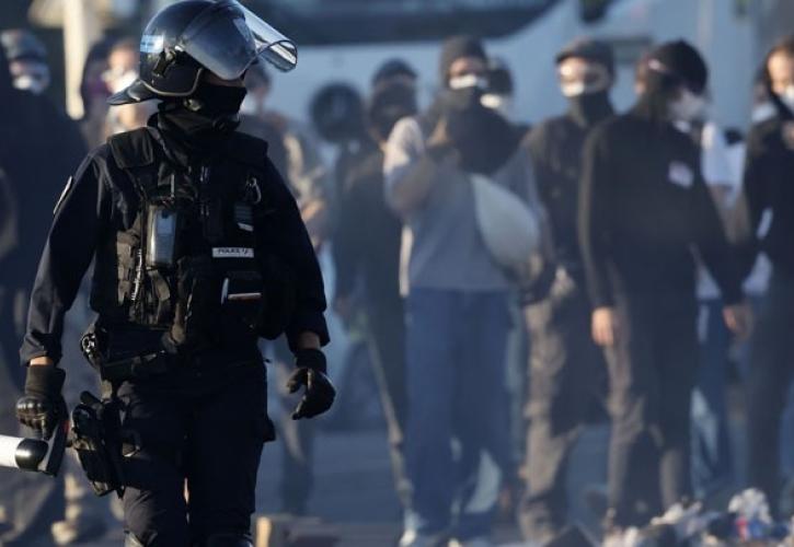 «Ας μπλοκάρουμε τα πάντα»: Σε κλοιό διαδηλώσεων η Γαλλία - Επί ποδός 80.000 αστυνομικοί