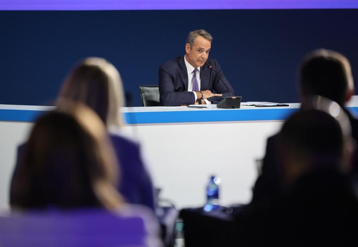Μητσοτάκης: Στα 1,7 δισ. ευρώ το πακέτο στήριξης- Πιθανή επέκταση περιορισμών στα Airbnb