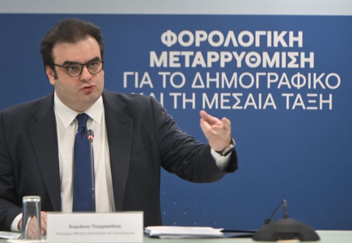 Ο Πιέρ και το διπλό μέτωπο απέναντι σε Τσίπρα και Ανδρουλάκη