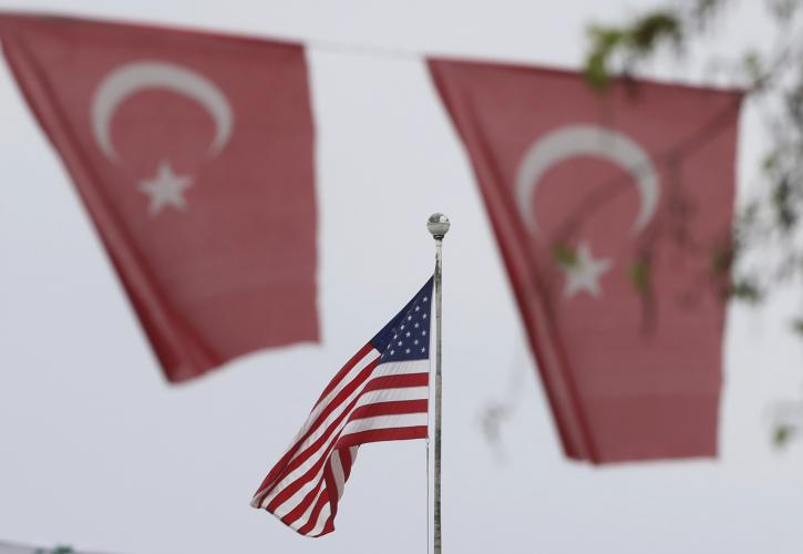 Bloomberg: Εκατοντάδες Boeing και μαχητικά της Lockheed Martin στο «μάτι» της Άγκυρας