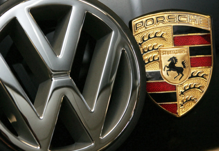 Πλήγμα 5,11 δισ. ευρώ για VW η αποχώρηση της Porsche από τα ΕV