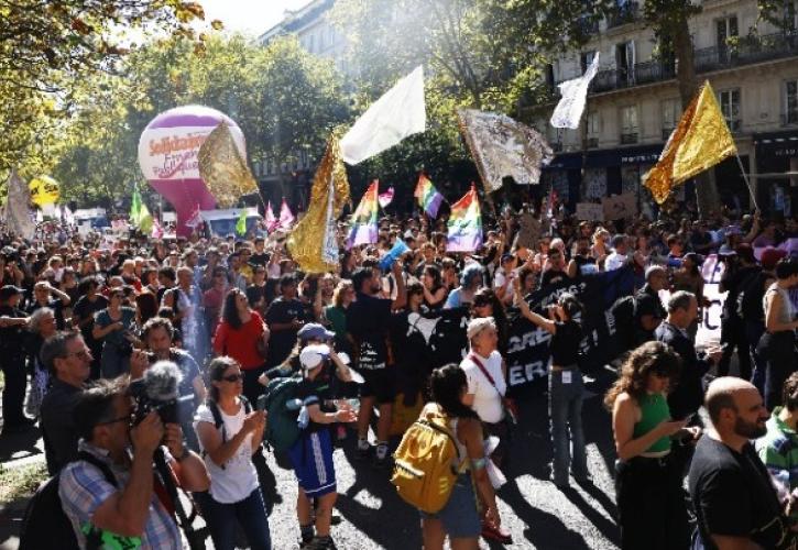 Γαλλία: Ικανοποίηση στα συνδικάτα για τη συμμετοχή στις απεργιακές κινητοποιήσεις