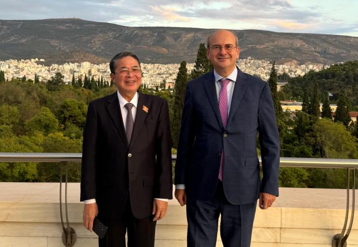Συνάντηση Χατζηδάκη με τον Αντιπρόεδρο της Εθνοσυνέλευσης του Βιετνάμ