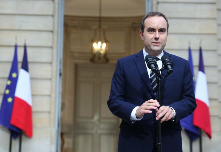 Πολιτικό χάος στη Γαλλία: Παραιτήθηκε ο πρωθυπουργός