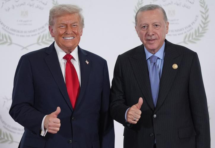 ΗΠΑ - Τουρκία: Τηλεφωνική επικοινωνία Τραμπ με Ερντογάν για τη Συρία και τη Γάζα