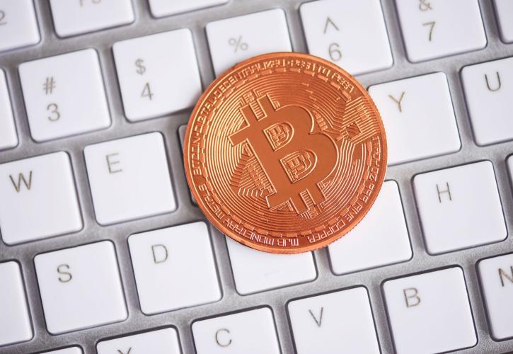 Προς δεύτερη εβδομάδα πτώσης το Bitcoin - Σε «βαθύ κόκκινο» τα crypto