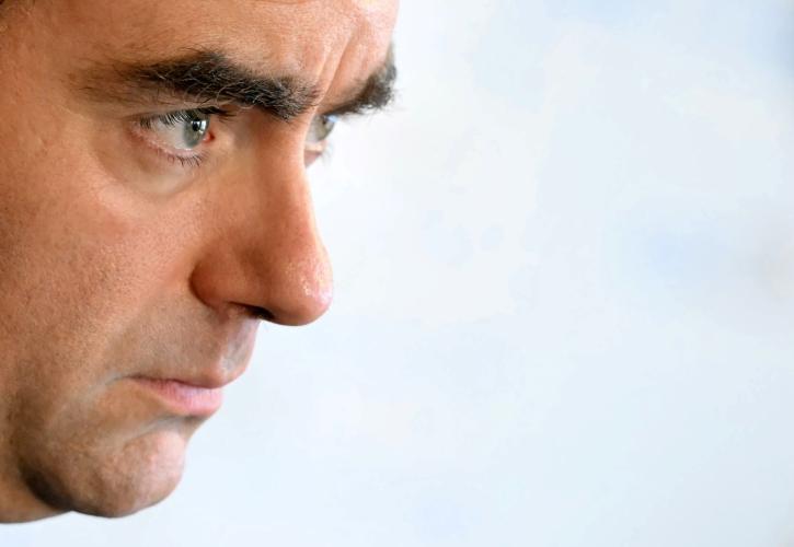 Γαλλία: «Επέζησε» από δύο προτάσεις μομφής η κυβέρνηση Λεκορνί