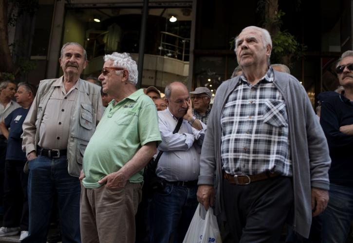 «Νάρκη» για το συνταξιοδοτικό η αύξηση του δείκτη εξάρτησης ηλικιωμένων στην Ελλάδα - Οι πιο γερασμένες περιοχές