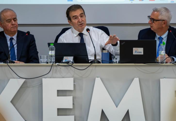 Συνάντηση Χρυσοχοΐδη με τους διευθυντές και αρχιφύλακες των φυλακών