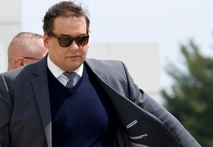 ΗΠΑ: Ύστερα από παρέμβαση Τραμπ, αποφυλακίζεται ο καταδικασμένος για διαφθορά πρώην βουλευτής Τζορτζ Σάντος