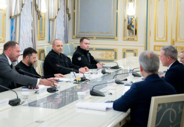 Στη Γενεύη ο υπ. Στρατού των ΗΠΑ - Συναντήσεις για το ειρηνευτικό σχέδιο Τραμπ