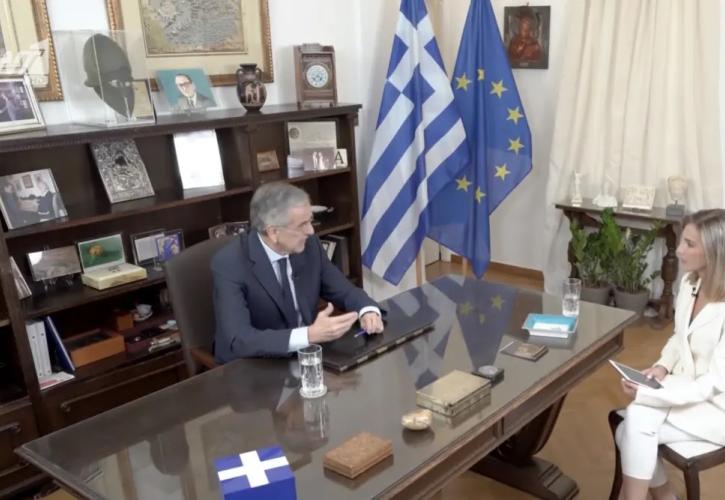 Μπορεί να κάνει, μπορεί και μην κάνει κόμμα ο Σαμαράς - Μεταξύ Συνεδρίου και Συνδιασκέψεων ασθμαίνει το ΠΑΣΟΚ