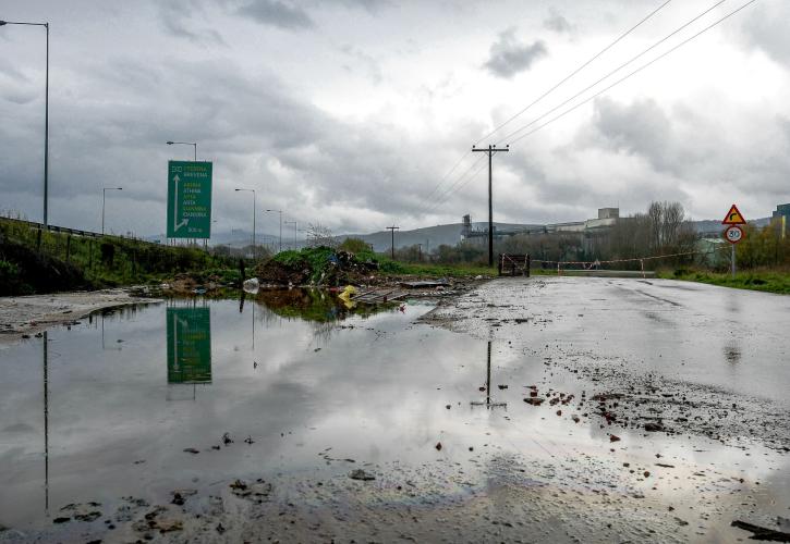 Μετρά τις πληγές της η Δυτική Ελλάδα από τη σφοδρή κακοκαιρία