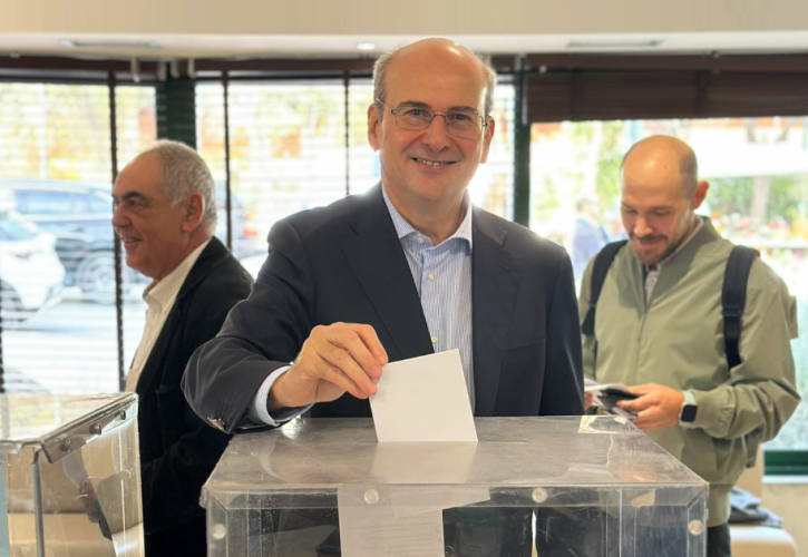 Χατζηδάκης: Η ΝΔ παραμένει, όπως την οραματίστηκε ο Κωνσταντίνος Καραμανλής