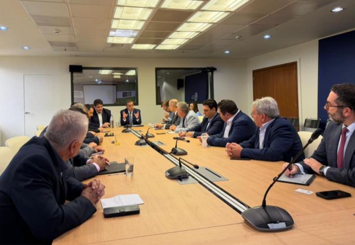 Συνάντηση Παπασταύρου - Λιβάνιου: Στο επίκεντρο η επέκταση της αρμοδιότητας της ΕΥΔΑΠ σε Εύβοια, Βοιωτία και Φωκίδα