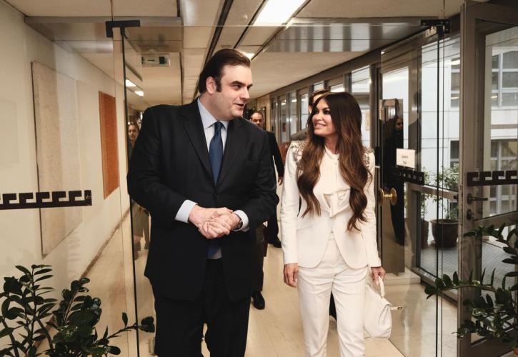 Συνάντηση Γκίλφοϊλ με Πιερρακάκη - Τι συζήτησαν