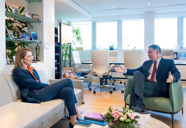 ΞΕΕ: Συνάντηση Αλέξανδρου Βασιλικού με την πρόεδρο του Ευρωπαϊκού Κοινοβουλίου