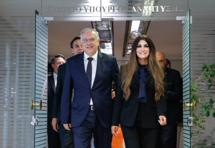 Θεοδωρικάκος σε Γκίλφοϊλ: Ενίσχυση της στρατηγικής σχέσης Ελλάδας – ΗΠΑ σε επενδύσεις, ναυπηγική βιομηχανία, εμπόριο