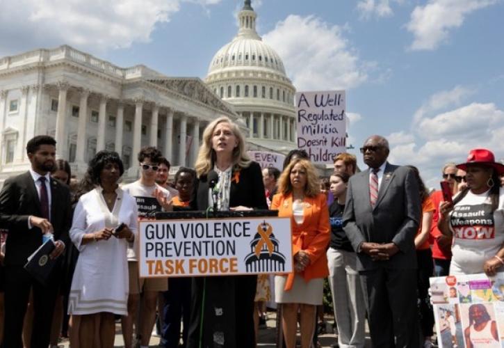 Η δημοκρατική Άμπιγκεϊλ Σπάνμπεργκερ νέα κυβερνήτης της Βιρτζίνια