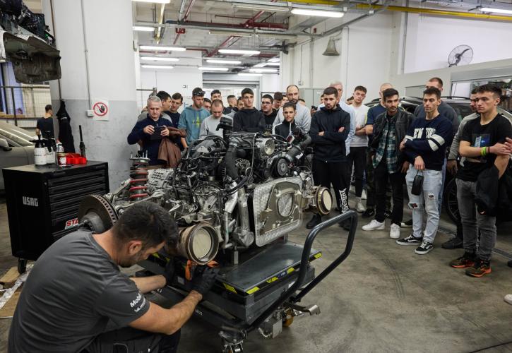 ΔΥΠΑ: Η Porsche ενισχύει τις σχολές μαθητείας στη Θεσσαλία με δωρεά σύγχρονων εργαλειοφόρων
