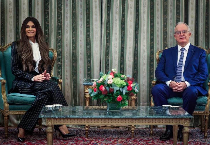 Η Κίμπερλι Γκιλφόιλ επέδωσε τα διαπιστευτήριά της στον ΠτΔ Τασούλα