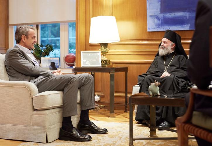 Συνάντηση Μητσοτάκη με τον Αρχιεπίσκοπο Αυστραλίας