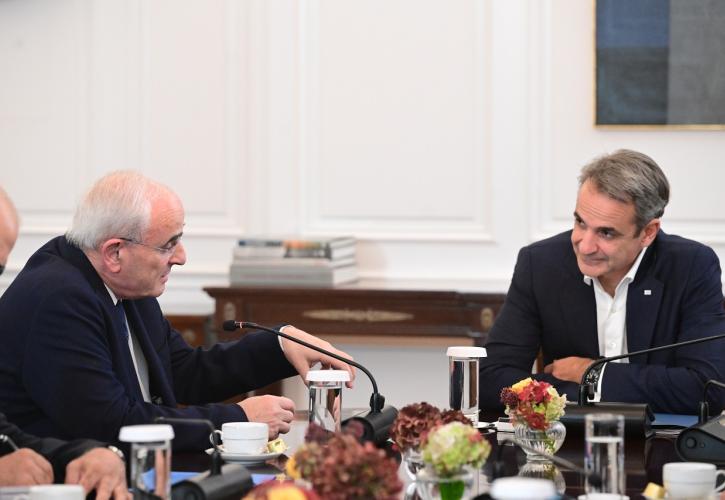 Συνάντηση Μητσοτάκη με τον ΥΠΑΜ Λιβάνου: Στο επίκεντρο οι περιφερειακές εξελίξεις