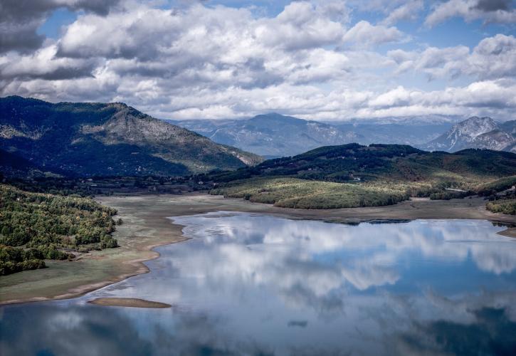 Νερό SOS: Ξεκίνησαν χειμερινό πότισμα με... υφάλμυρο νερό στα θερμοκήπια στη νότια Κρήτη!
