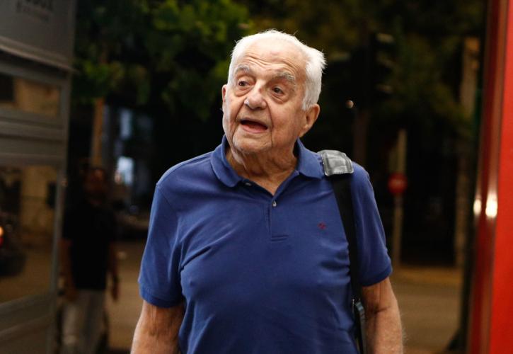 Την Πέμπτη η κηδεία του Αλέκου Φλαμπουράρη - Το ιατρικό ανακοινωθέν για τον θάνατό του