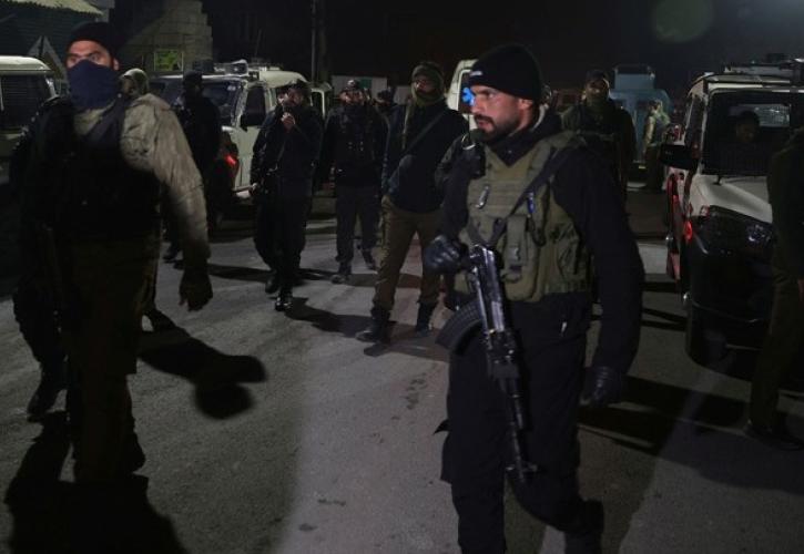 Ινδία: Τουλάχιστον 9 νεκροί από ισχυρή έκρηξη σε αστυνομικό τμήμα της Σριναγκάρ