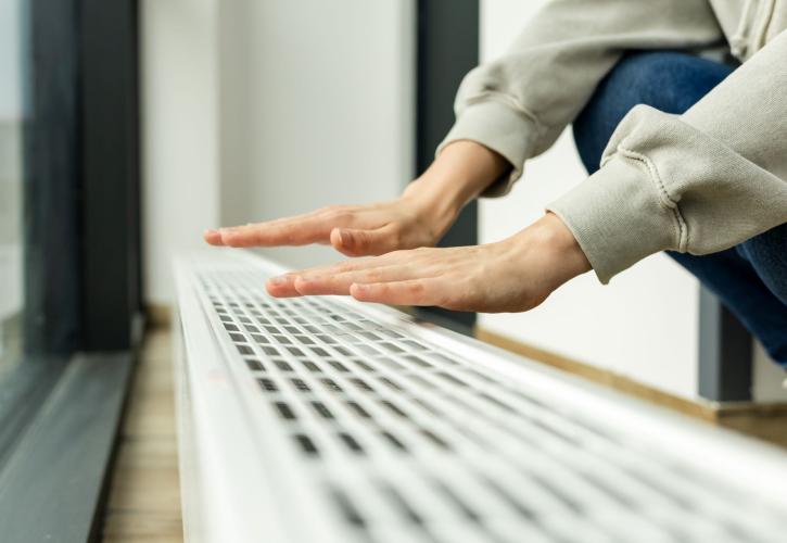 Επίδομα Θέρμανσης: Τι να προσέξουν ένοικοι και διαχειριστές πολυκατοικιών