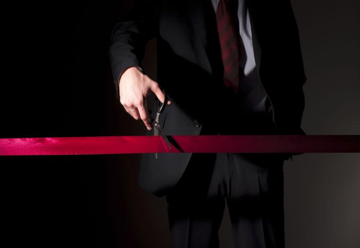 Υποδομές: Σε ποια εμβληματικά έργα «κόβονται κορδέλες»