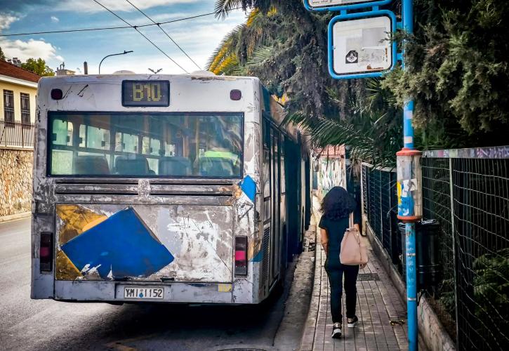 Στο σαφάρι των ελέγχων για παραβάσεις του ΚΟΚ 600 λεωφορεία - To μήνυμα Κυρανάκη