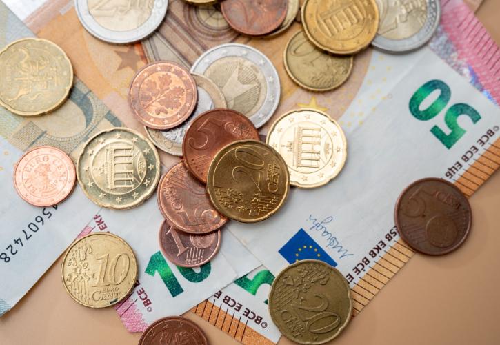 Συνταξιούχοι: Ποιοι θα λάβουν το επίδομα των 250 ευρώ από Δευτέρα - Ποιοι το χάνουν