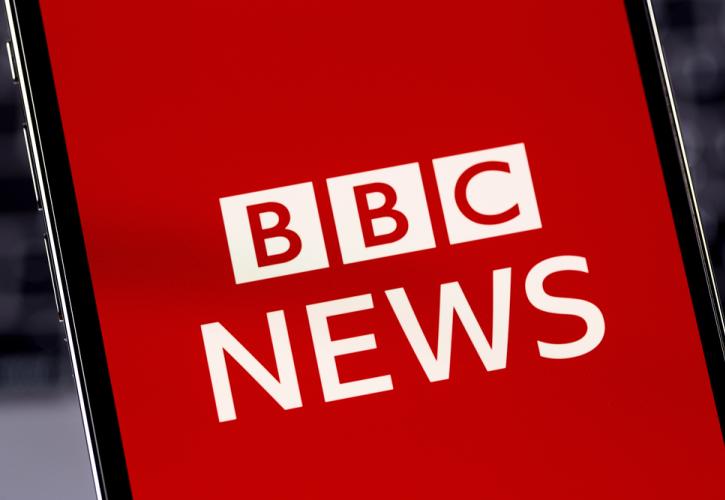 Ο πρόεδρος του BBC απολογείται για «λάθος κρίσης» στο μοντάζ ομιλίας του Τραμπ