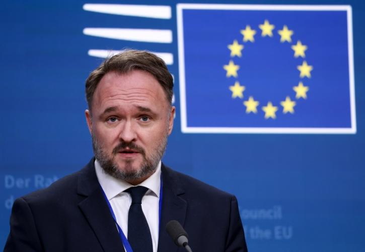 Επίτροπος Ενέργειας: «Σθεναρή η υποστήριξη» της ΕΕ στην ηλεκτρική διασύνδεση Ελλάδας - Κύπρου