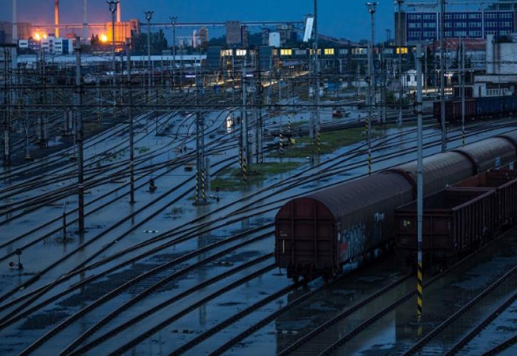 Σύγκρουση τρένων στην Τσεχία - Περισσότεροι από 40 άνθρωποι τραυματίστηκαν