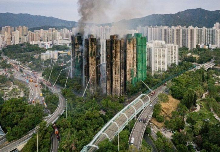 Στους 94 οι νεκροί από την πυρκαγιά σε πολυκατοικίες στο Χονγκ Κονγκ