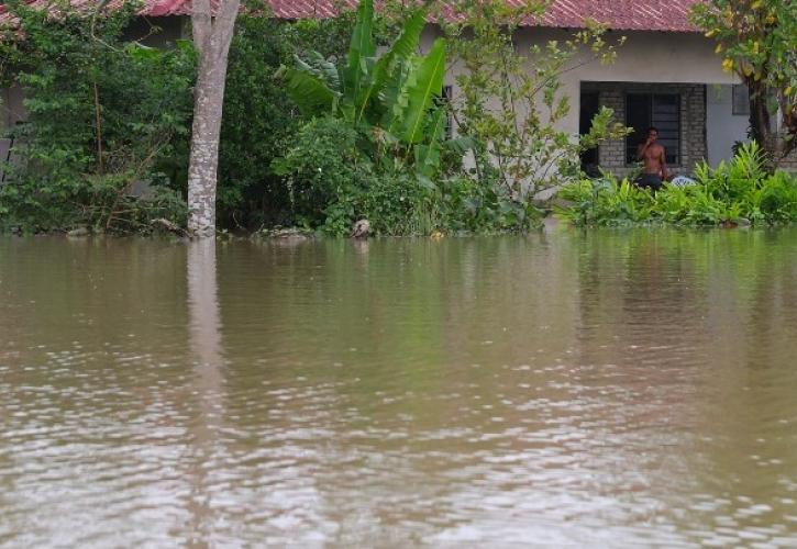 Ινδονησία: Στους 84 οι νεκροί από τις πλημμύρες