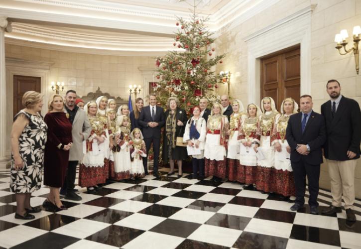 Κάλαντα της Πρωτοχρονιάς στον Κυριάκο Μητσοτάκη