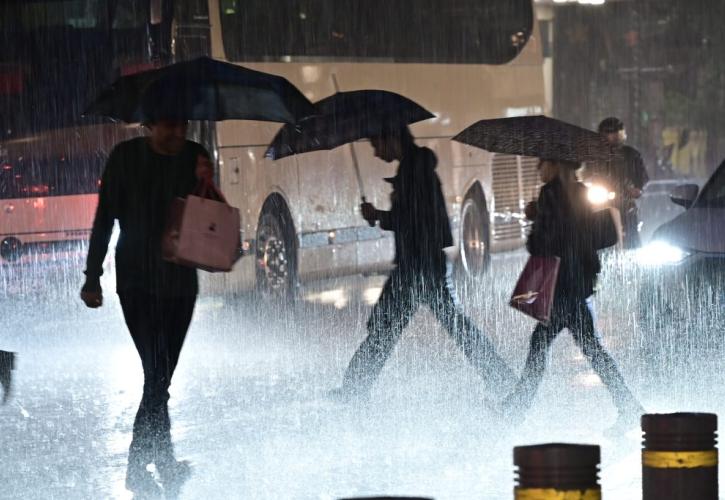 Ήχησε το 112 στην Αττική ελέω της κακοκαιρίας Byron - «Αποφυγή άσκοπων μετακινήσεων»