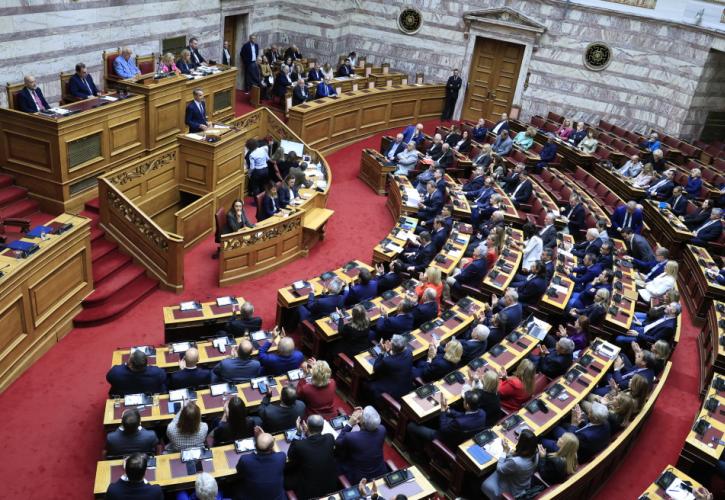 Στη Βουλή το ενδιαφέρον - Έτοιμος να φύγει για Αλέξη ο Παρασκευαΐδης του ΠΑΣΟΚ