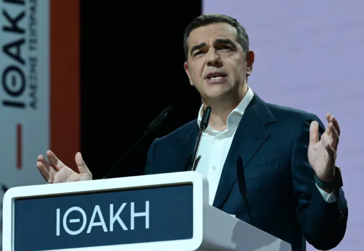 Επέστρεψε - Φουλ επίθεση σε ΠΑΣΟΚ και ηγεσίες μικροκομματιδίων - Ζητά επανίδρυση και οργανωτική υπόσταση της δημοκρατικής παράταξης